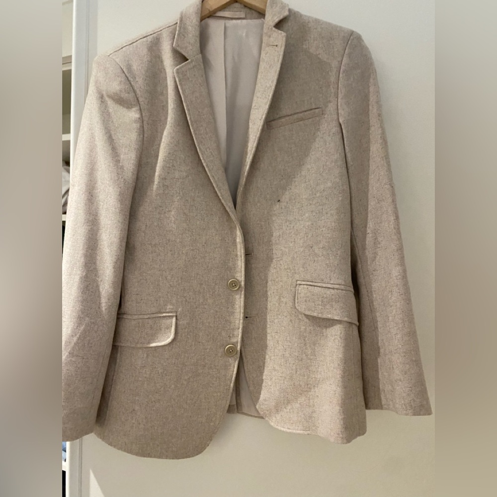 M-Kae oatmeal coloured blazer size small/4 **like new**